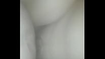Красотуля с маленькими дойками лобызает приличных размеров пенис парнишку и чпокается с ним